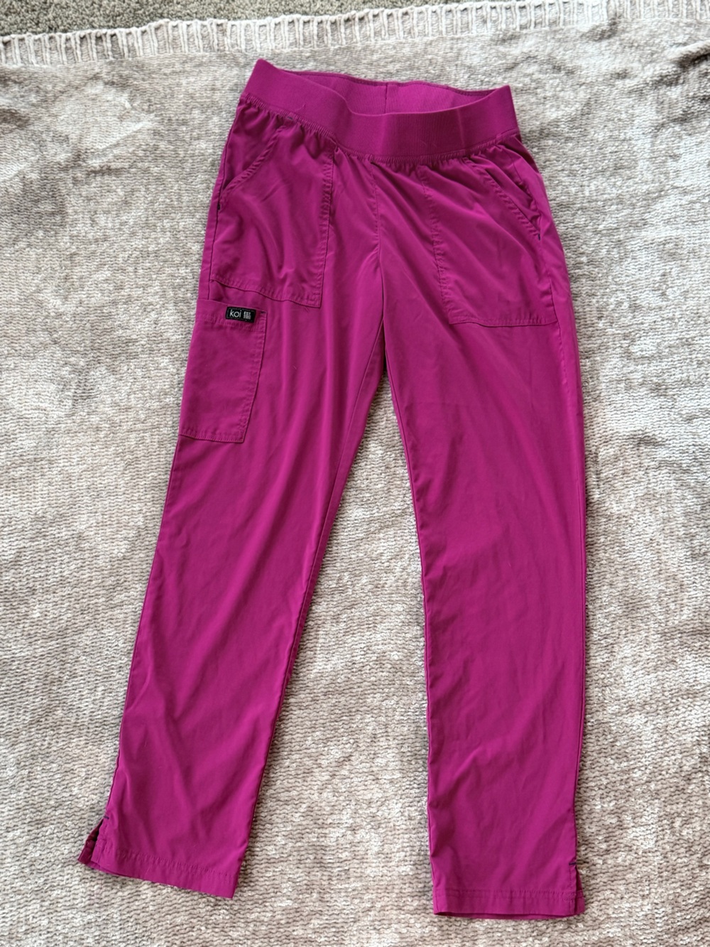 Koi Basics Women’s Scrub Pants Medium Regular Magenta Pink